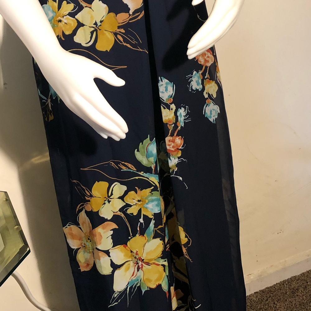Dress - Picture 6 of 8